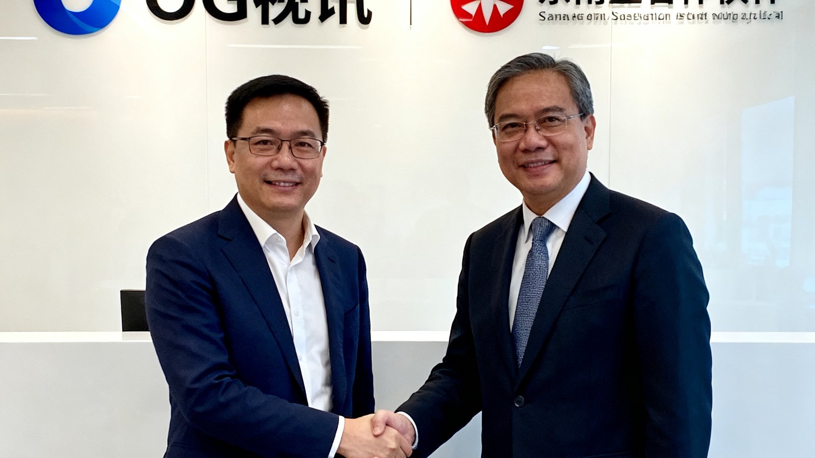 OG视讯与东南亚合作伙伴在签约仪式上握手，背景是双方公司的logo墙